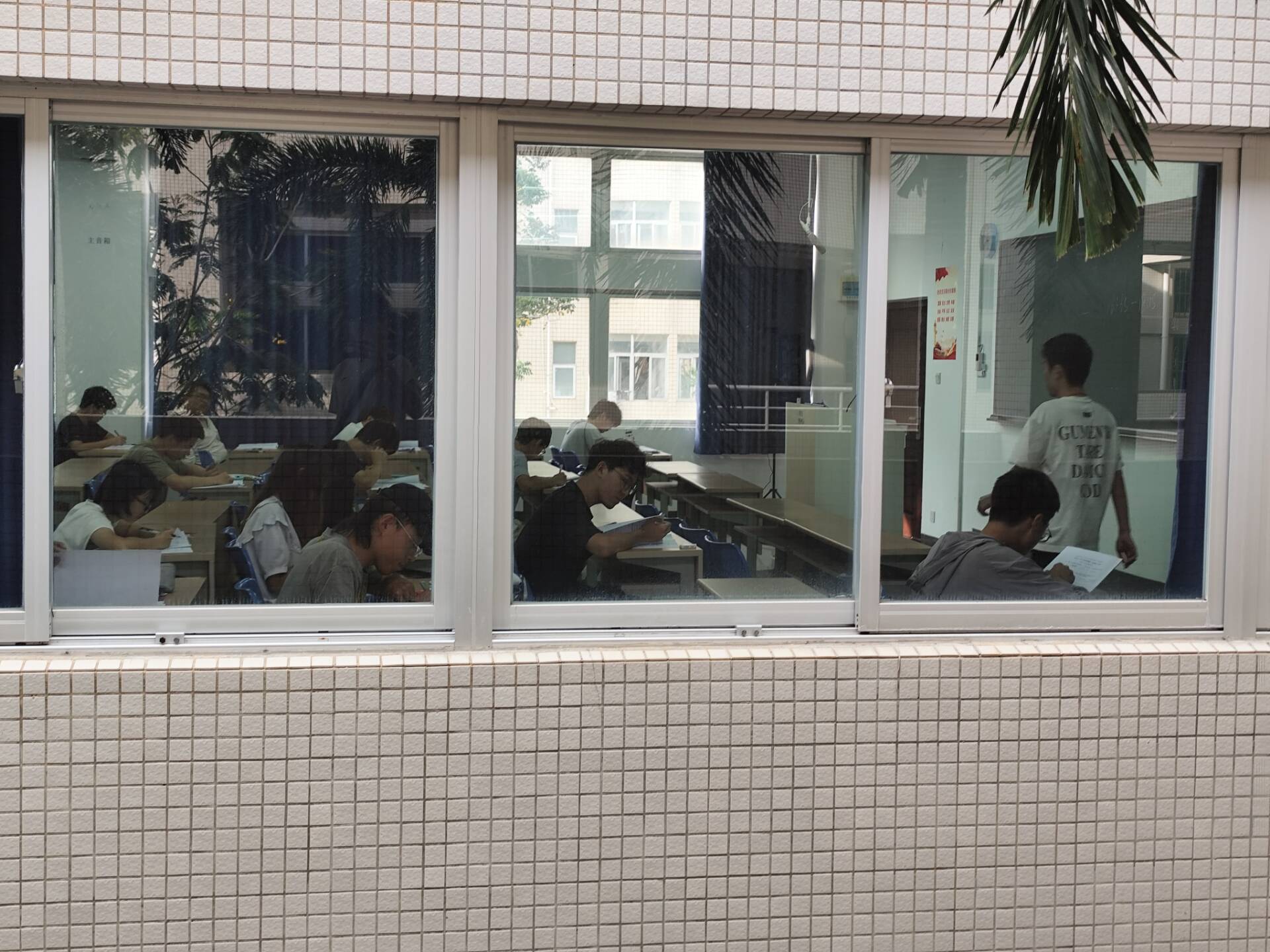 图1